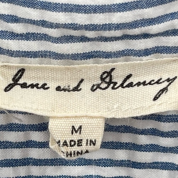 Jane and Delancey Striped Button Up Tie Bottom Shirt Size Medium - Picture 6 of 8